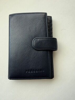 Perllini Navy Leather Men's Wallet with Snap Closure